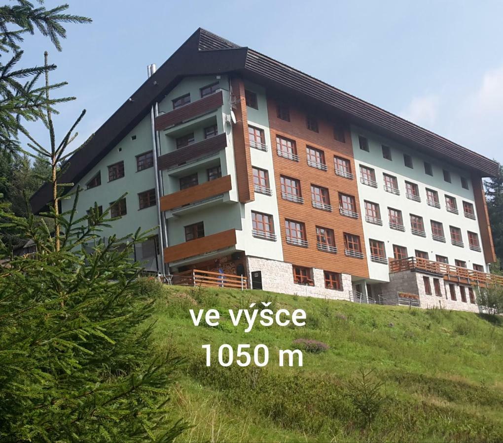 Vysokohorsky Apartman Cihlarka Pec pod Snezkou Luaran gambar
